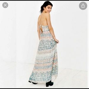 Urban Outfitters flowy Maxi Dress sz L